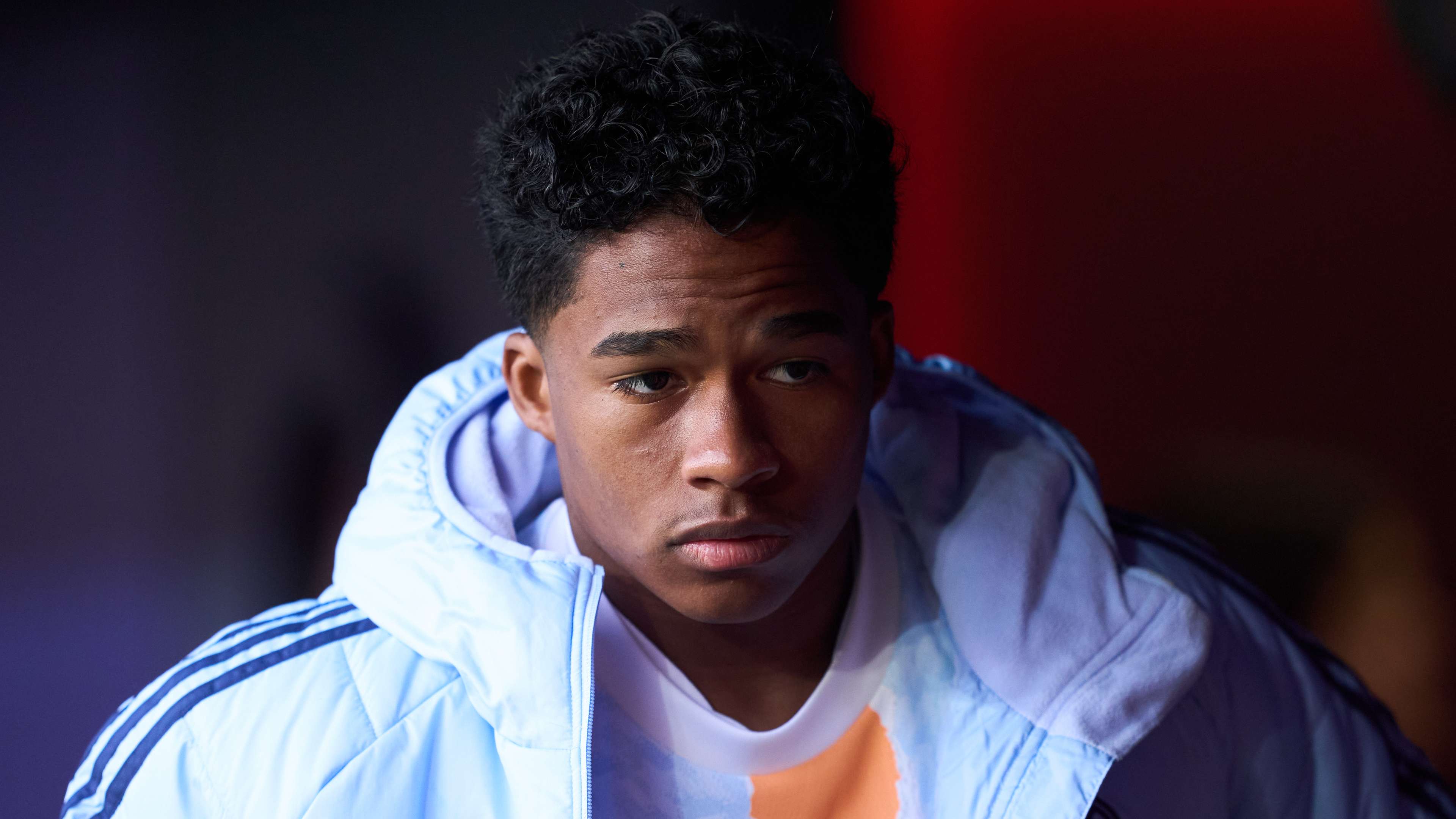 山般不可逾 山般不可逾